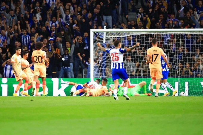 HLV Diego Simeone đứng trước nguy cơ bị Atletico Madrid sa thải - 1 HLV Diego Simeone đứng trước nguy cơ bị Atletico Madrid sa thải - 1
