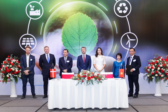 Hai ngày bận rộn của Thái tử và Công nương Đan Mạch tại Việt Nam - 6 Hai ngày bận rộn của Thái tử và Công nương Đan Mạch tại Việt Nam - 6