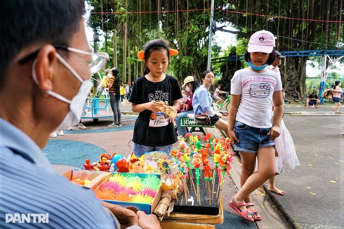 The story of Xuan La people, 30 years of sitting and kneading with stork toys - 7