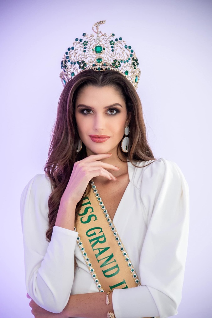 Hai Á hậu Miss Grand International livestream bán hàng cho Chủ tịch - 7