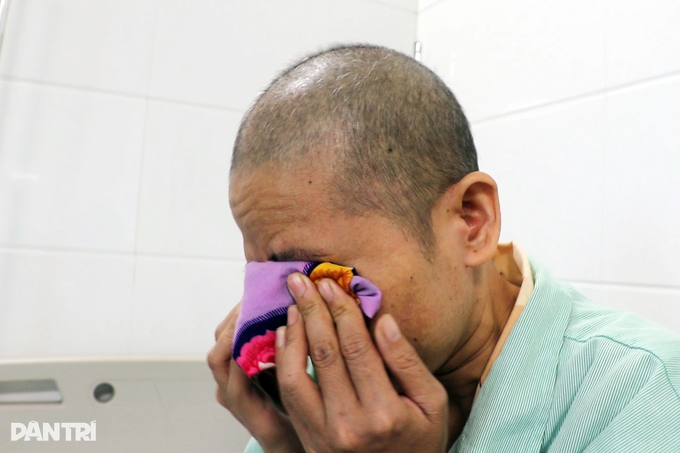 Khốn cùng vợ ung thư chăm chồng chấn thương sọ não - 3 Khốn cùng vợ ung thư chăm chồng chấn thương sọ não - 3