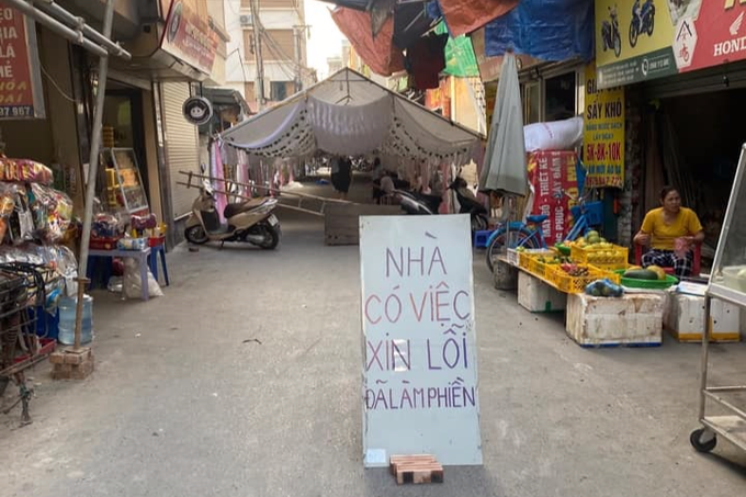Dở khóc, dở cười chuyện đám cưới giữa đường, nhạc xập xình suốt đêm