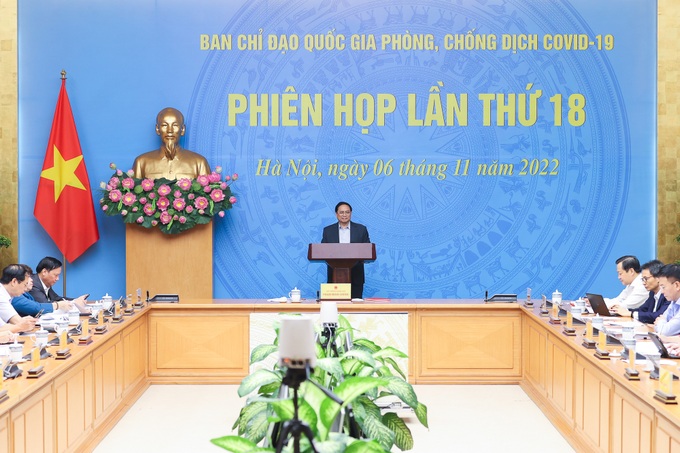 Thủ tướng: Không để thiếu thuốc, vật tư y tế, ai không dám làm hãy xin nghỉ - 1