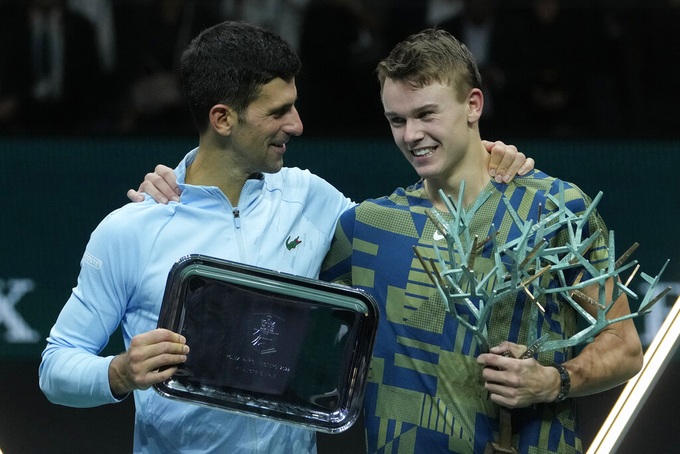 Thua ở chung kết Paris Masters, Djokovic ca ngợi tài năng trẻ Holger Rune - 1 Thua ở chung kết Paris Masters, Djokovic ca ngợi tài năng trẻ Holger Rune - 1