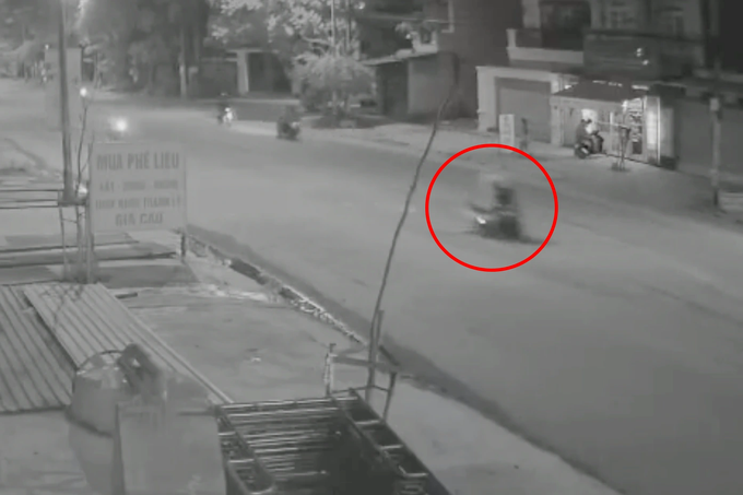 TPHCM: Lái xe máy bị sụp ổ gà, một người dân tử vong - 1