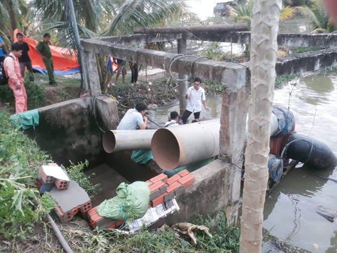 3 người đàn ông tử vong bên trạm bơm nước - 1 3 người đàn ông tử vong bên trạm bơm nước - 1