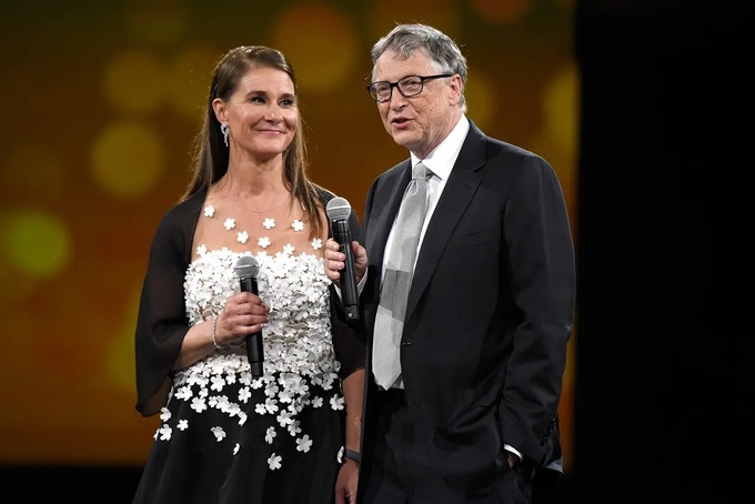 Nam phóng viên phong độ được cho là người tình của nữ tỷ phú Melinda Gates - 2 Nam phóng viên phong độ được cho là người tình của nữ tỷ phú Melinda Gates - 2