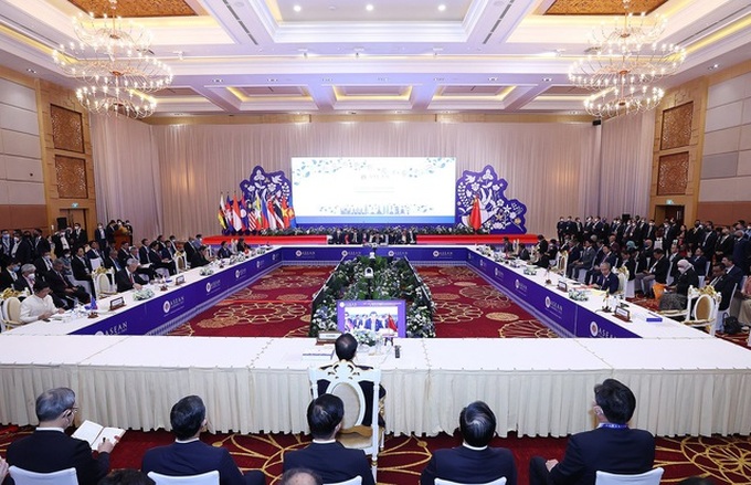 Thủ tướng dự Hội nghị Cấp cao ASEAN với các đối tác Trung Quốc, Hàn Quốc, LHQ - 3 Thủ tướng dự Hội nghị Cấp cao ASEAN với các đối tác Trung Quốc, Hàn Quốc, LHQ - 3