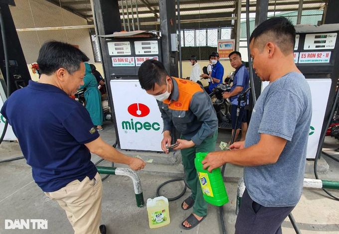 Bộ trưởng Công Thương: Nguồn cung xăng dầu không thiếu - 2