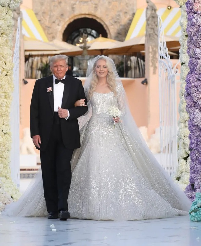 Diện mạo ấn tượng của cậu út Barron Trump - 2 Diện mạo ấn tượng của cậu út Barron Trump - 2