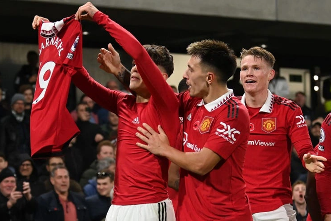 HLV Ten Hag cảnh báo ngôi sao trẻ đang lên của Man Utd - 2