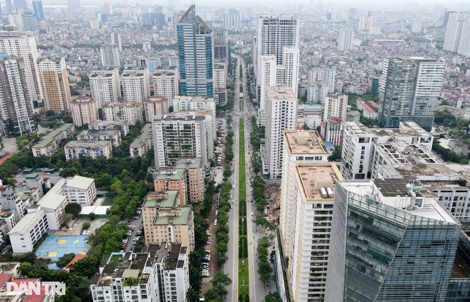 TP Hà Nội: Đường Lê Văn Lương nhiều cao ốc là đúng quy hoạch, được xây 45 tầng - 1