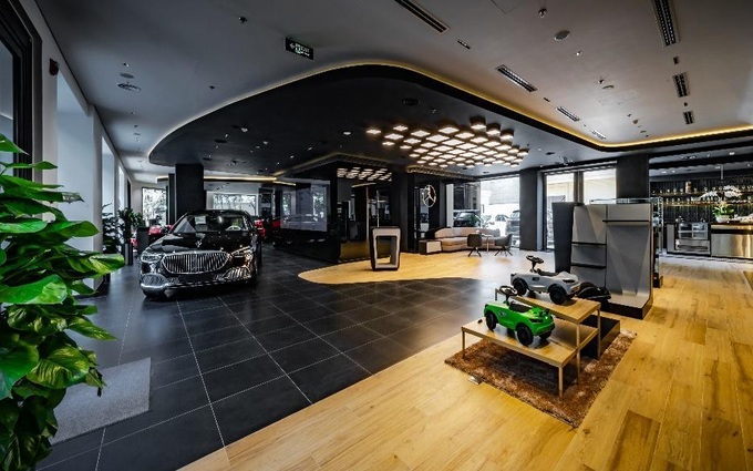 Ra mắt showroom Mercedes-Benz chuẩn MAR2020 đầu tiên của Vietnam Star tại Hà Nội - 2