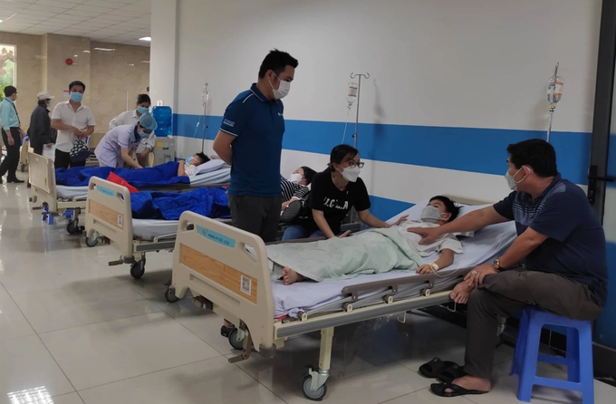 Vụ hàng loạt học sinh ngộ độc ở Nha Trang: Đóng cửa bếp ăn, điều tra nguồn gốc thực phẩm - 1 Vụ hàng loạt học sinh ngộ độc ở Nha Trang: Đóng cửa bếp ăn, điều tra nguồn gốc thực phẩm - 1