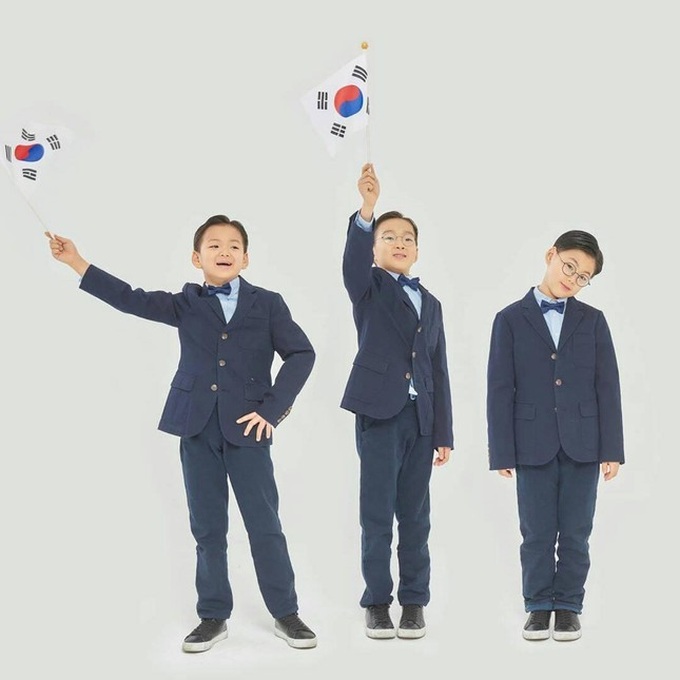 Bộ ba nhóc tì xứ Hàn đốn tim fan khắp châu Á giờ ra sao? - 6