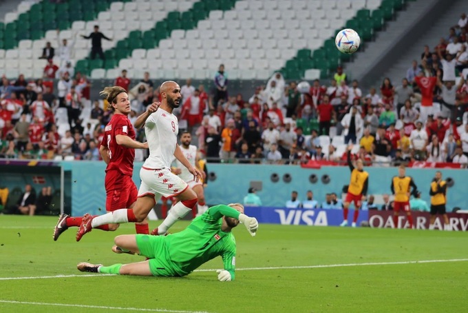 Đan Mạch chia điểm, chia hy vọng cùng Tunisia - 1