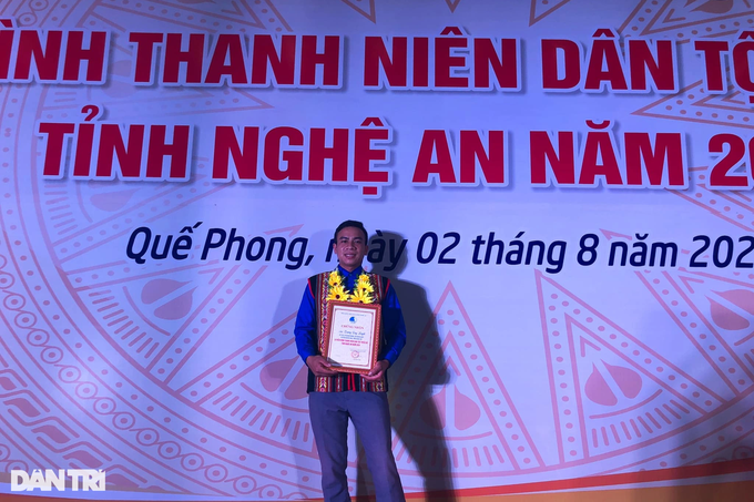 Chàng thanh niên bôn ba làm thuê, quay về giúp dân bản cùng đi lên - 5 Chàng thanh niên bôn ba làm thuê, quay về giúp dân bản cùng đi lên - 5
