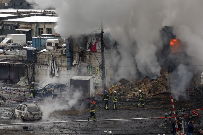 Nổ lớn rung chuyển Kiev, Nga tiếp tục tập kích các thành phố của Ukraine - 1