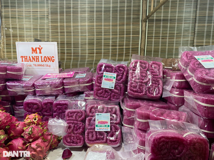 Ống hút phồng tôm, mì thanh long và đặc sản độc, lạ hút khách Thủ đô - 3 Ống hút phồng tôm, mì thanh long và đặc sản độc, lạ hút khách Thủ đô - 3