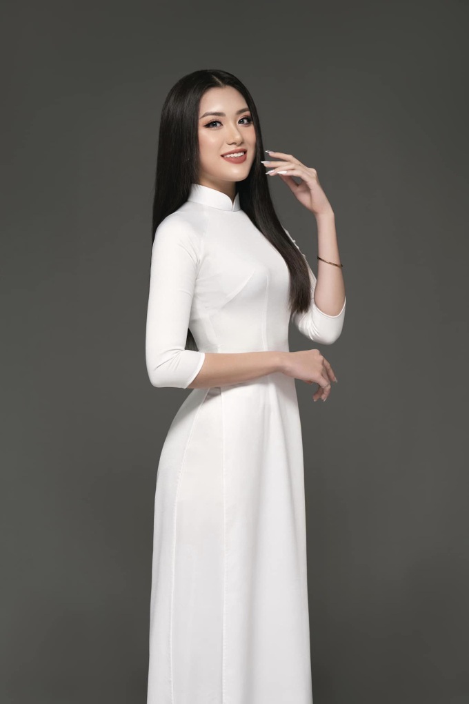 Nữ sinh thi Hoa hậu Việt Nam: Không có đường tắt dẫn tới thành công - 1
