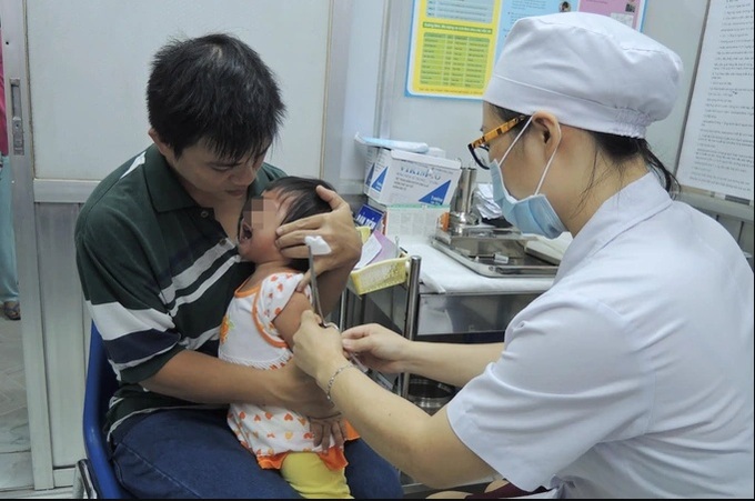 Bộ Y tế nêu lý do thiếu vaccine cho tiêm chủng mở rộng - 1