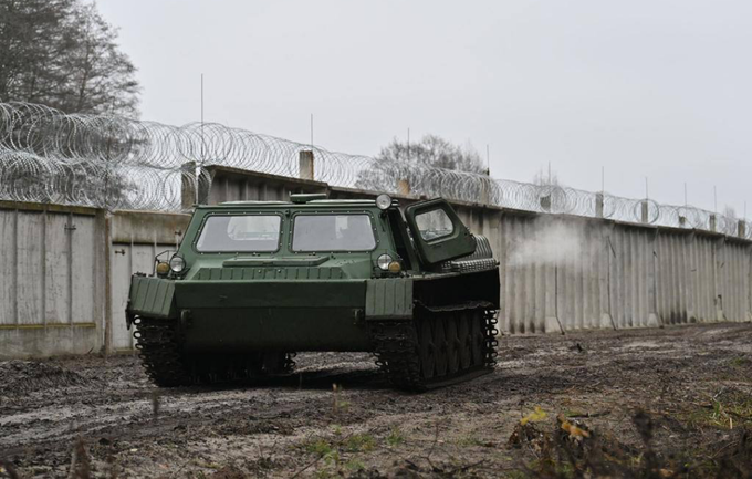 Ukraine dựng pháo đài bảo vệ thủ đô Kiev sau trận tập kích tên lửa Nga - 2
