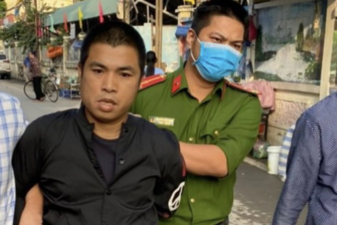 4 tiếng truy bắt kẻ có bệnh án tâm thần giết người trên phố Hanoi - 3