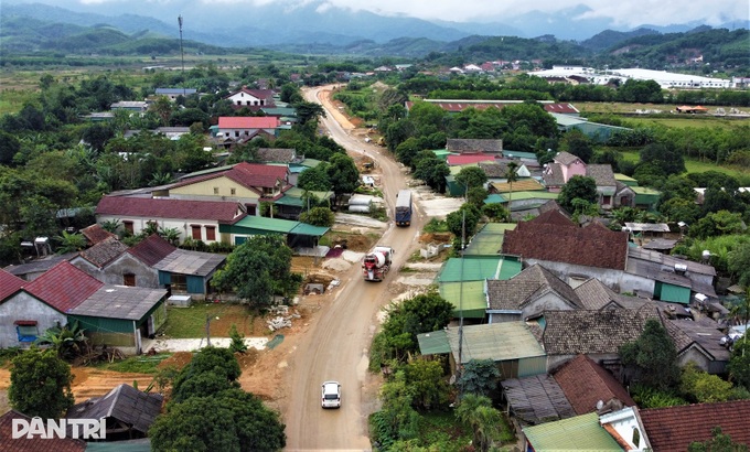 Dân gửi đơn tố dự án đền bù giải phóng mặt bằng nhiều khuất tất - 1 Dân gửi đơn tố dự án đền bù giải phóng mặt bằng nhiều khuất tất - 1