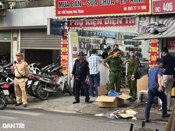 Án mạng trên phố Hà Nội: Gia đình nạn nhân nghi ngờ bệnh án tâm thần - 2 Án mạng trên phố Hà Nội: Gia đình nạn nhân nghi ngờ bệnh án tâm thần - 2
