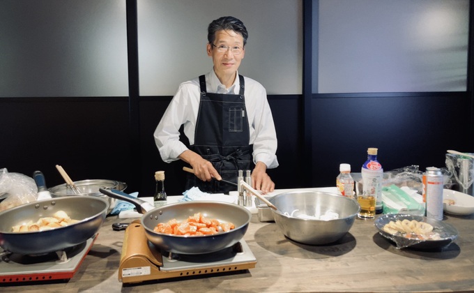 Đầu bếp Yoshiteru Nishi là người đã gắn bó và phục vụ lâu nhất cho đội tuyển quốc gia Nhật Bản (Ảnh: Twitter).