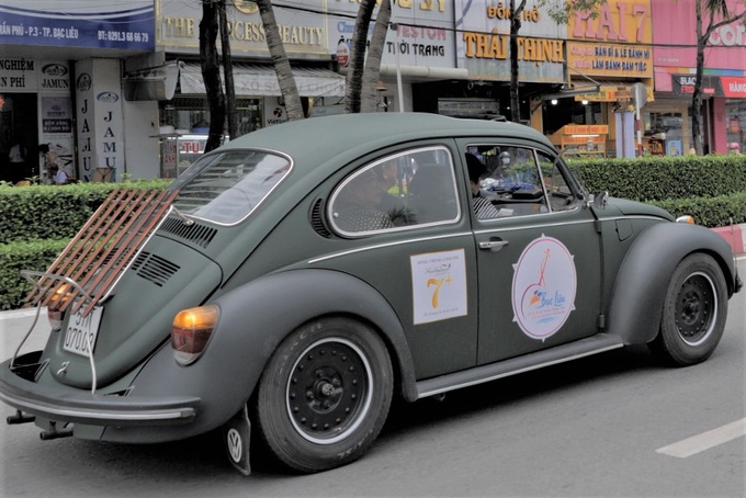 Đã mắt ngắm đoàn siêu xe ô tô cổ trên đường phố xứ Công tử Bạc Liêu - 5