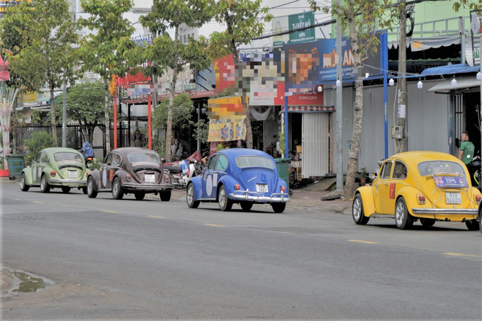 Đã mắt ngắm đoàn siêu xe ô tô cổ trên đường phố xứ Công tử Bạc Liêu - 2