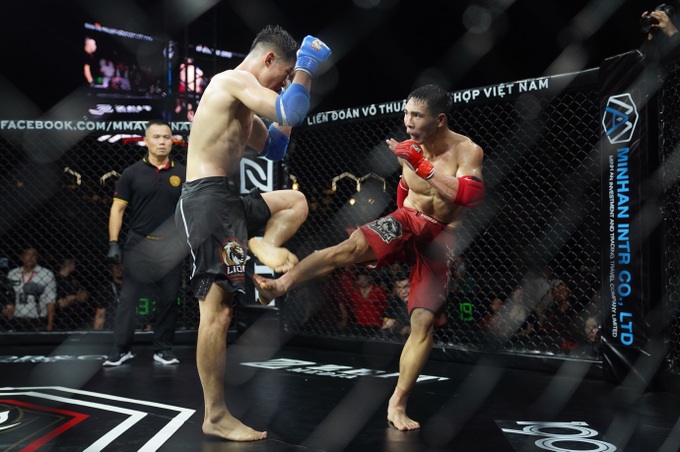 Những màn đọ sức tóe lửa ở chung kết MMA Việt Nam - 6 Những màn đọ sức tóe lửa ở chung kết MMA Việt Nam - 6