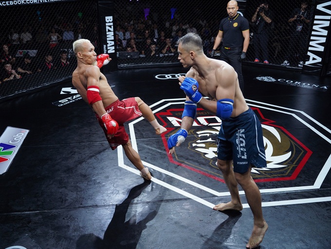 Những màn đọ sức tóe lửa ở chung kết MMA Việt Nam - 8 Những màn đọ sức tóe lửa ở chung kết MMA Việt Nam - 8