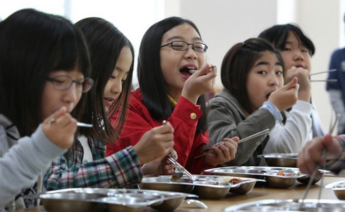 Tất cả học sinh ở Seoul, Hàn Quốc được ăn trưa miễn phí - 1
