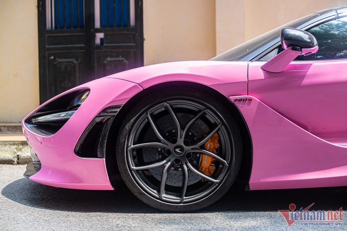 McLaren 720S Spider hơn 14 tỷ từng của Trang Nemo đã bán ra Hà Nội - 4 McLaren 720S Spider hơn 14 tỷ từng của Trang Nemo đã bán ra Hà Nội - 4