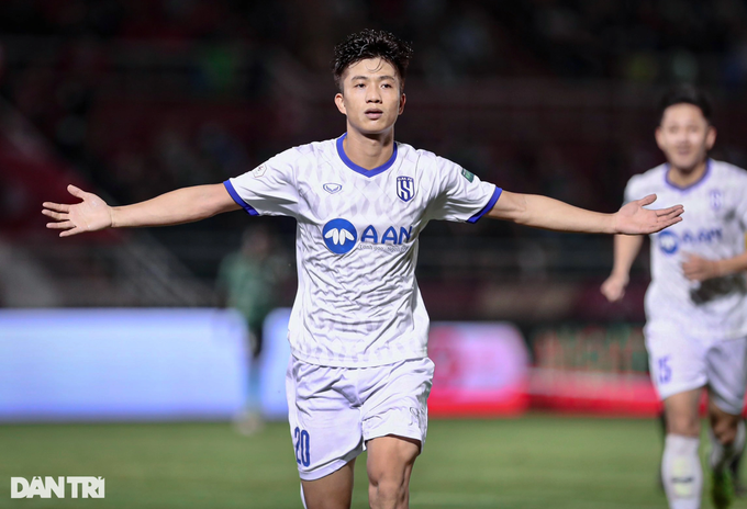 Phan Văn Đức bất ngờ chia tay SL Nghệ An, cập bến tân binh V-League - 1