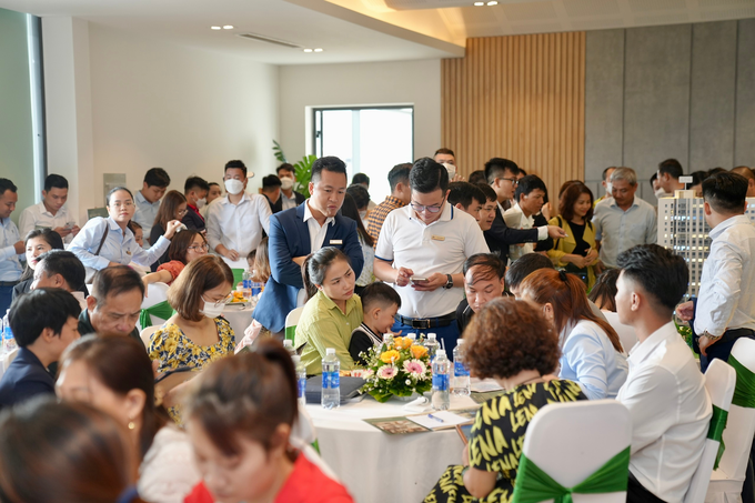 Đông đảo khách hàng tham dự sự kiện trải nghiệm sa bàn The Ori Garden - Seaview Tower - 2