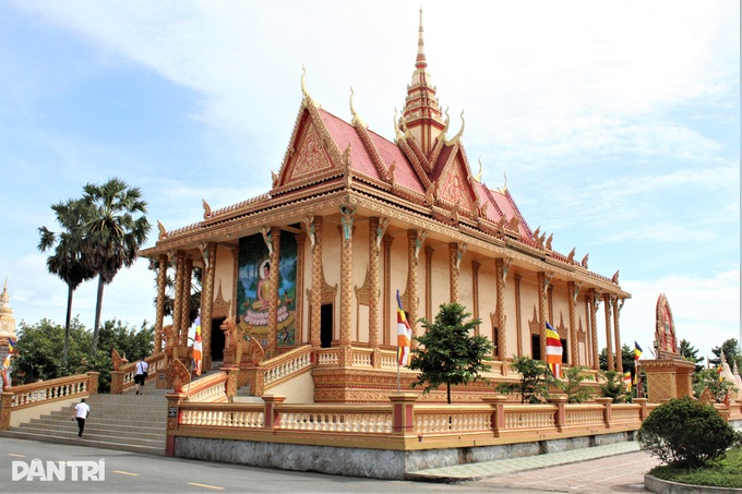 Chùa Khmer hơn 130 năm tuổi trở thành điểm du lịch tiêu biểu ở ĐBSCL - 2 Chùa Khmer hơn 130 năm tuổi trở thành điểm du lịch tiêu biểu ở ĐBSCL - 2