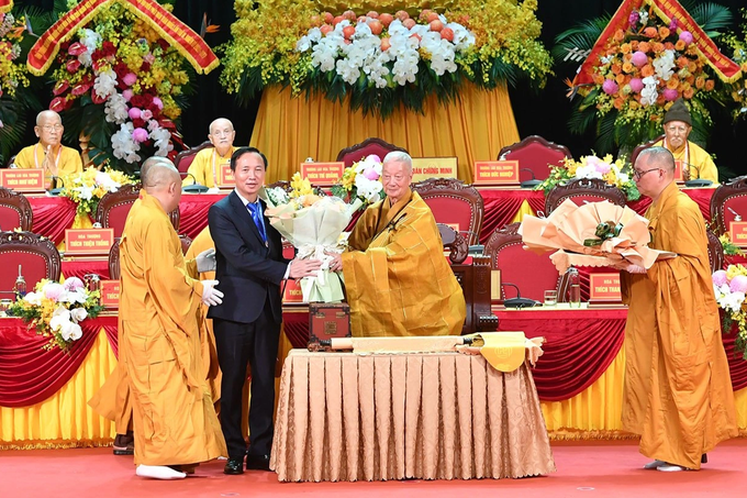 Suy tôn Trưởng lão Hòa thượng Thích Trí Quảng lên ngôi vị Pháp chủ - 2 Suy tôn Trưởng lão Hòa thượng Thích Trí Quảng lên ngôi vị Pháp chủ - 2