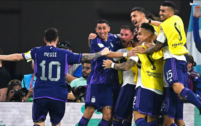 Tuyển thủ Australia: Messi cũng chỉ là người trần mắt thịt - 3 Tuyển thủ Australia: Messi cũng chỉ là người trần mắt thịt - 3