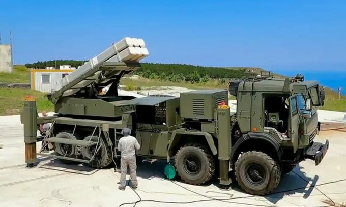 Nghi vấn Ukraine triển khai hệ thống vũ khí uy lực hơn hỏa thần HIMARS - 1