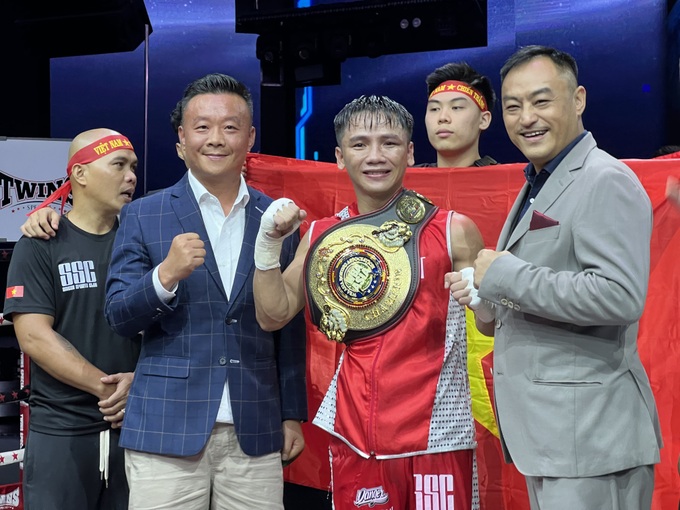 Võ sĩ quyền anh Việt Nam lên tiếng sau khi bảo vệ đai vô địch WBA châu Á - 2 Võ sĩ quyền anh Việt Nam lên tiếng sau khi bảo vệ đai vô địch WBA châu Á - 2