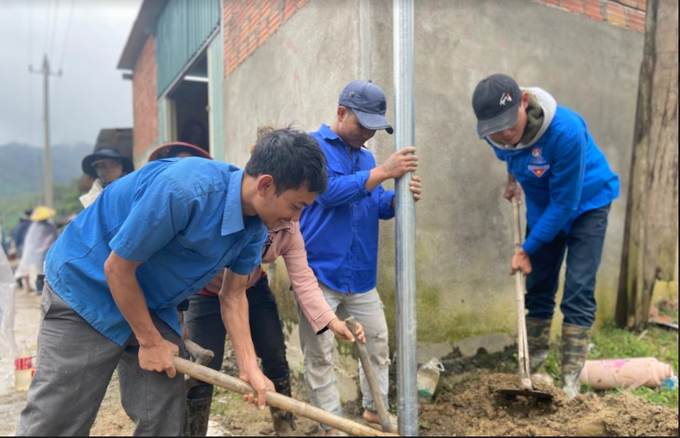 Hệ thống đèn đường đến với thôn bản vùng cao - 2 Hệ thống đèn đường đến với thôn bản vùng cao - 2