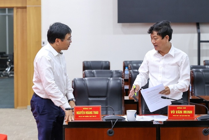 Thủ tướng yêu cầu Bình Dương ưu tiên gỡ khó cho doanh nghiệp - 8 Thủ tướng yêu cầu Bình Dương ưu tiên gỡ khó cho doanh nghiệp - 8