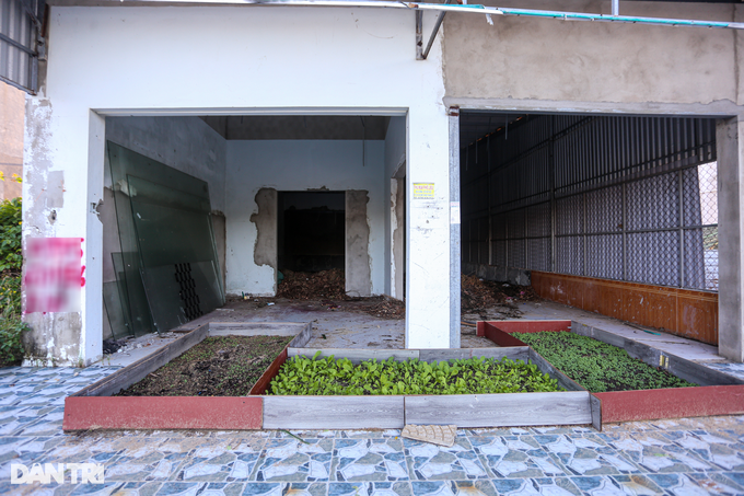 Cuối năm, khách sạn ven biển Đà Nẵng lại bỏ hoang, bị rao bán - 3