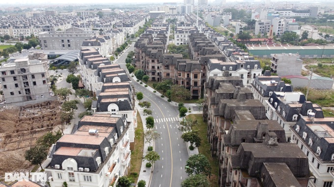 Giá rao bán nhà đất hỗn loạn, người mua lưỡng lự xuống tiền - 2 Giá rao bán nhà đất hỗn loạn, người mua lưỡng lự xuống tiền - 2