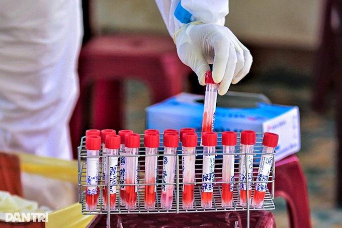 Liên quan vụ Việt Á, loạt cán bộ ở Đà Nẵng bị khiển trách - 1 Liên quan vụ Việt Á, loạt cán bộ ở Đà Nẵng bị khiển trách - 1