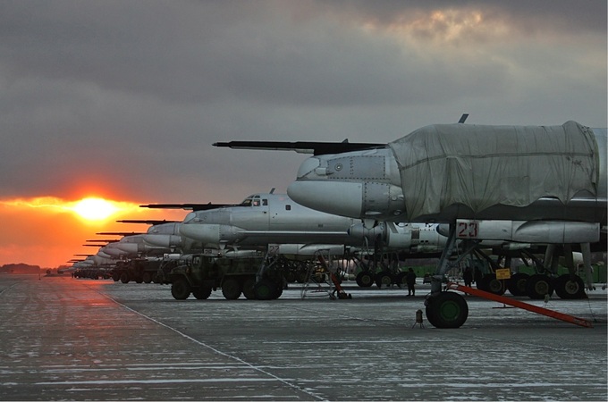 Nghi vấn căn cứ không quân chiến lược của Nga bị tấn công - 2