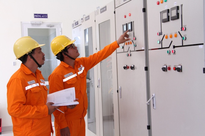 Điện lực miền Nam tiếp tục đẩy mạnh phong trào 10 nghìn sáng kiến - 2 Điện lực miền Nam tiếp tục đẩy mạnh phong trào 10 nghìn sáng kiến - 2